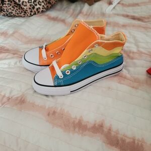 Vibrant Kids' High-Top Sneakers Brand-New Size 35/ US 3Y
